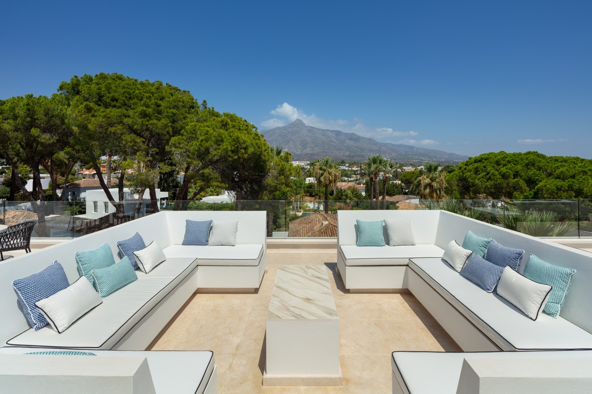 Cutting-edge villa Marbella rea state