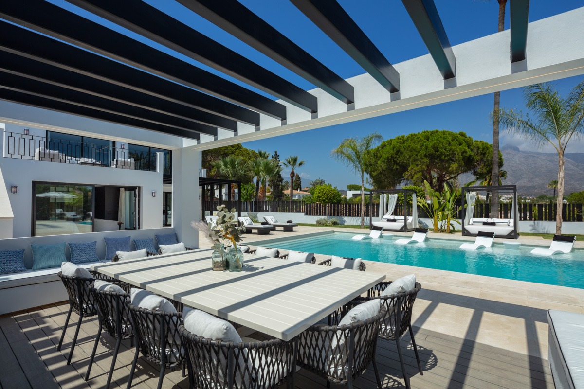 Cutting-edge villa terrace Marbella real state