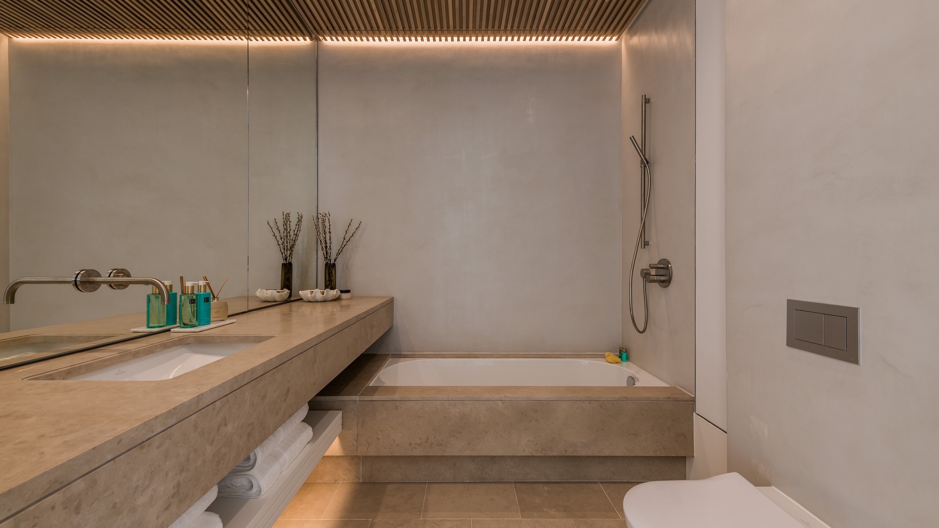 Exclusive top villa washroom- El Herrojo - Benahavis