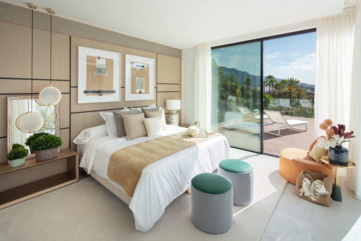 Luxurious L.A.-style villa room- Nueva Andalucia - Marbella
